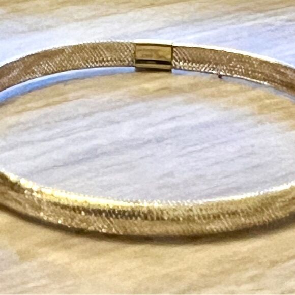 The Wholesale Jewelers 10k Gold Stretch Mesh Bracelet - Picture 8 of 10